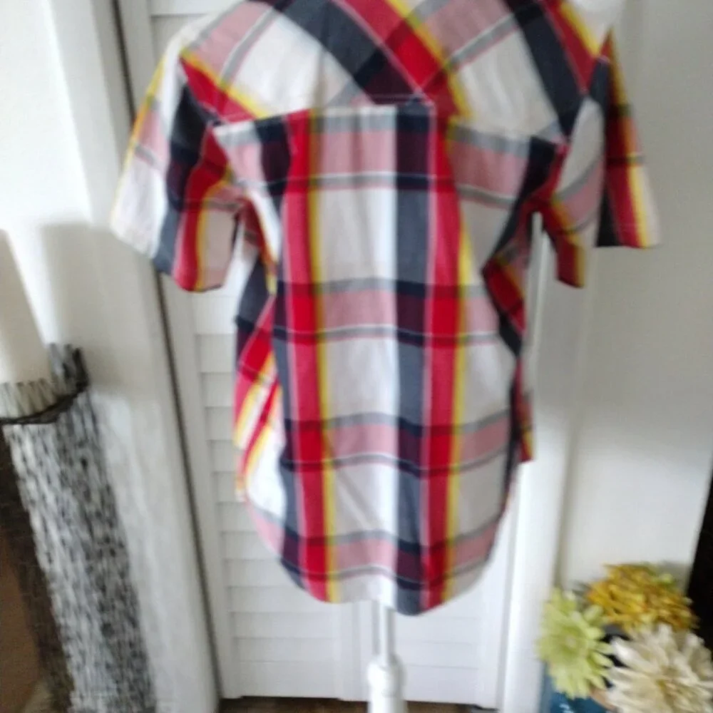 Levi’s Boys Youth Short Sleeve Casual Button Down Shirt Plaid Large (ages 12-13)